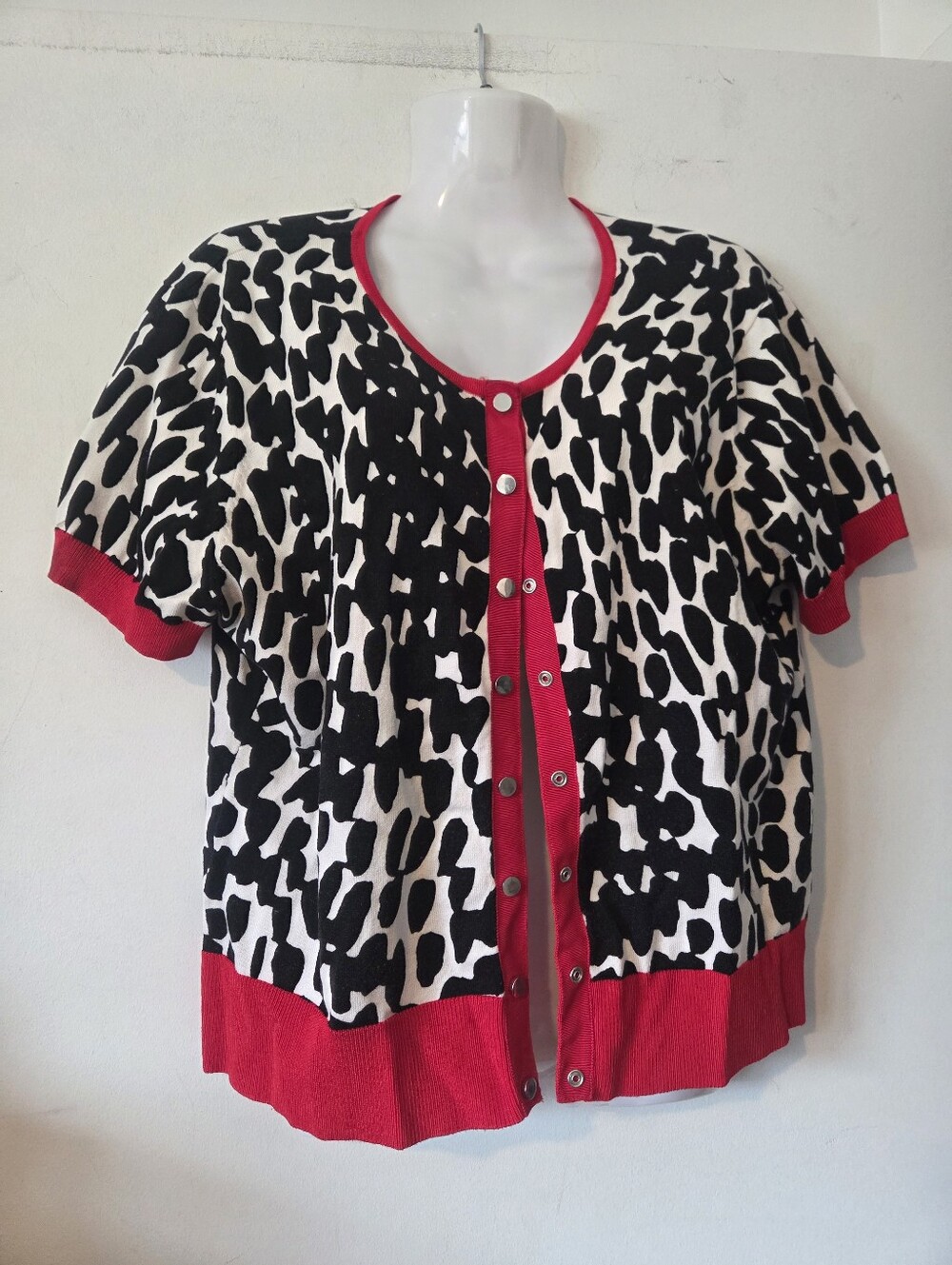 Nygard Short Sleeve Animal Print Cardigan with Snap Closure